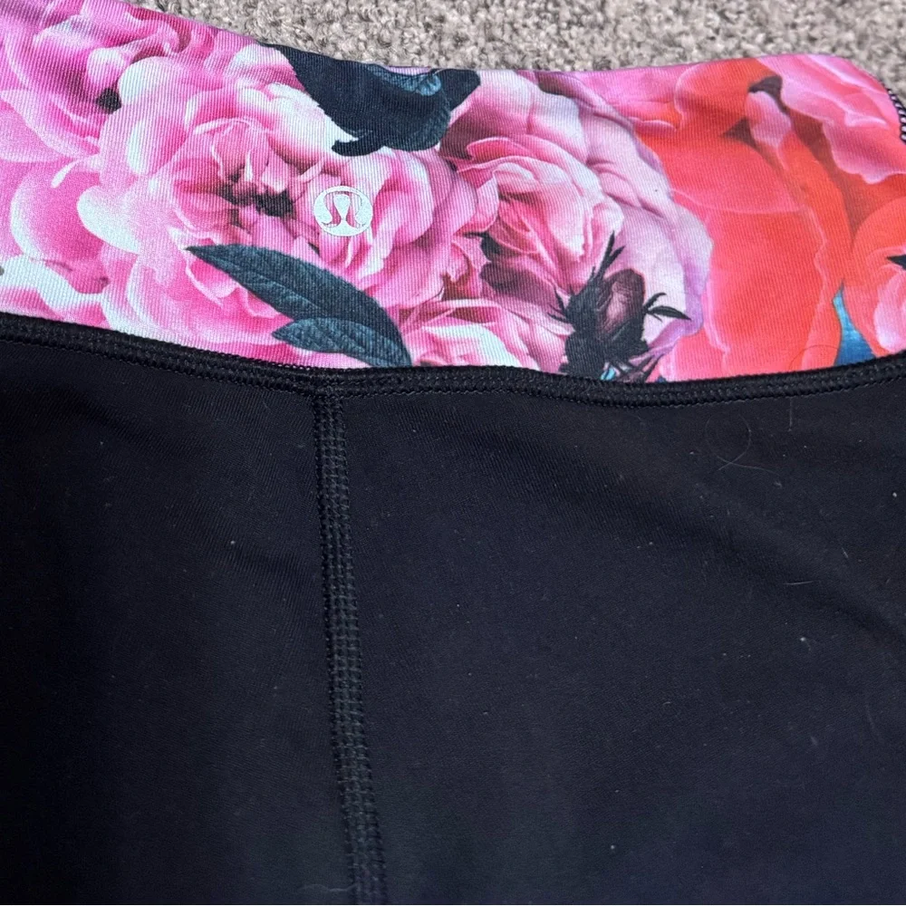 Lululemon *Reversible* Leggings - Picture 3 of 6